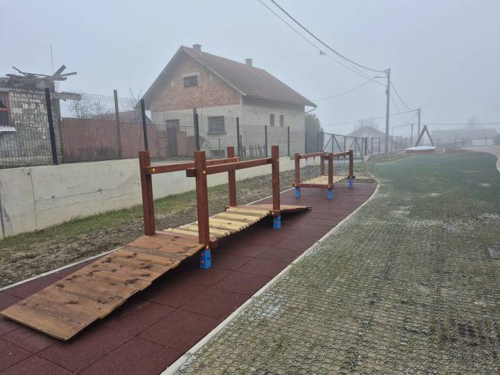 Izgradnja i opremanje vanjskog igrališta i unutarnje opremanje didaktikom područnog objekta Dječjeg vrtića Kapljica - fotografija 2