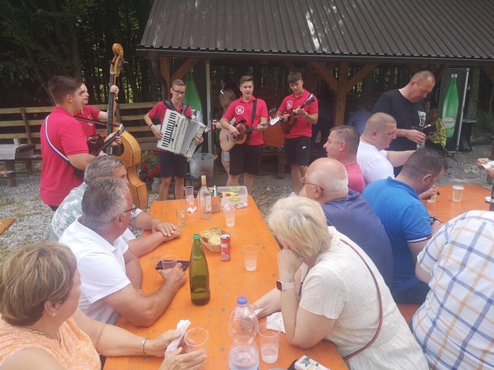 SUP-ER-BOX d.o.o. – piknikom obilježili 20. godina rada - fotografija 5