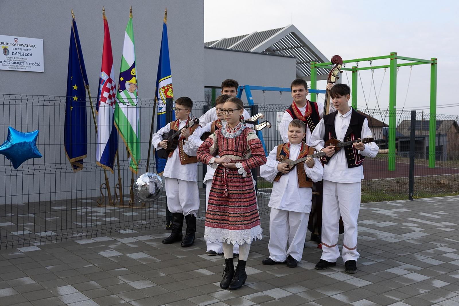 Predškolski odgoj – otvoren Područni vrtić Potočić - fotografija 5