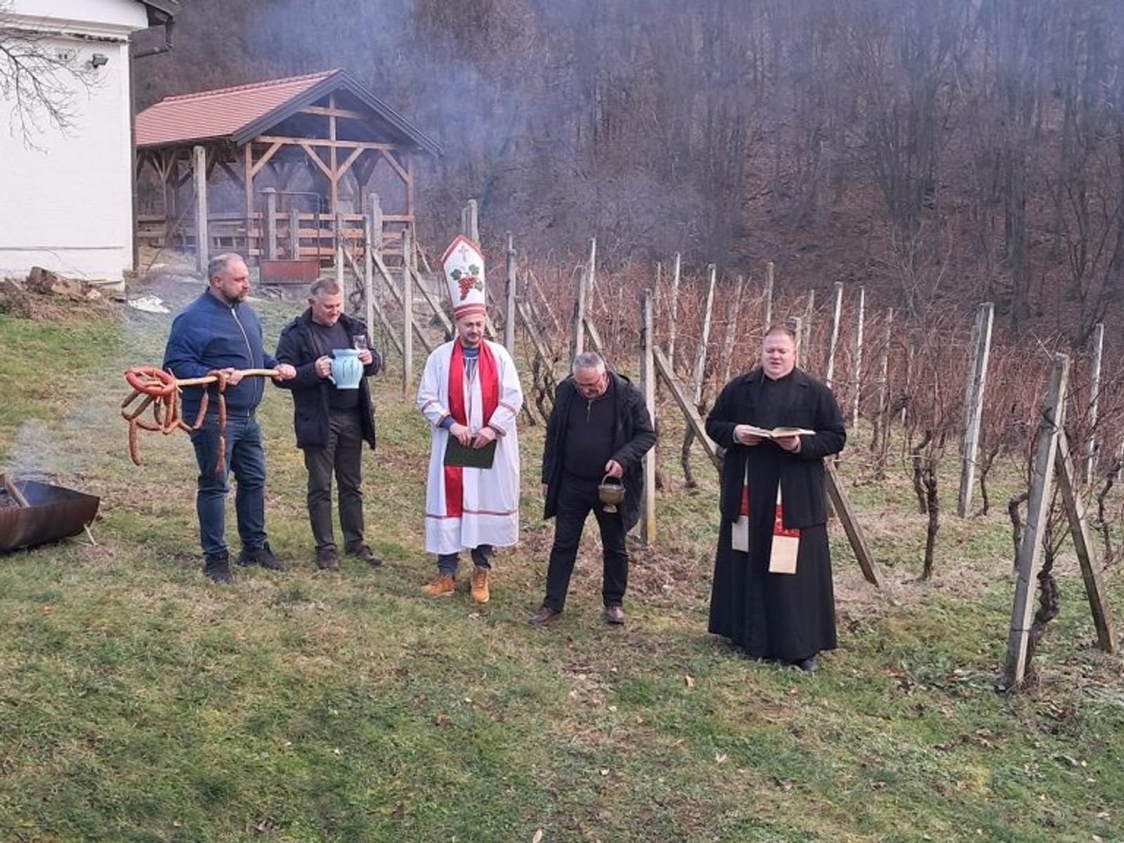 Udruga vinogradara obilježila Vincekovo - fotografija 1