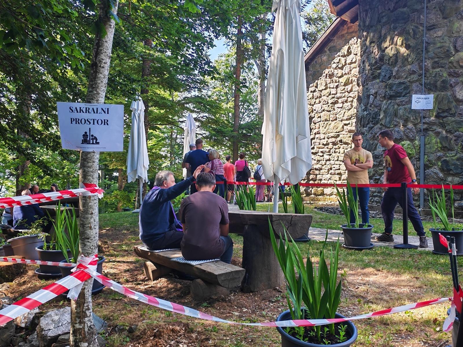 Bistrani pri Kraljice Hrvata - fotografija 5