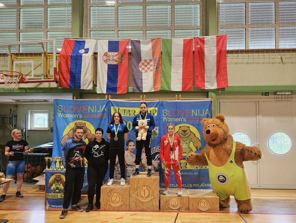 HK Bistra – 3 hrvačice izborile 3 srebrne medalje