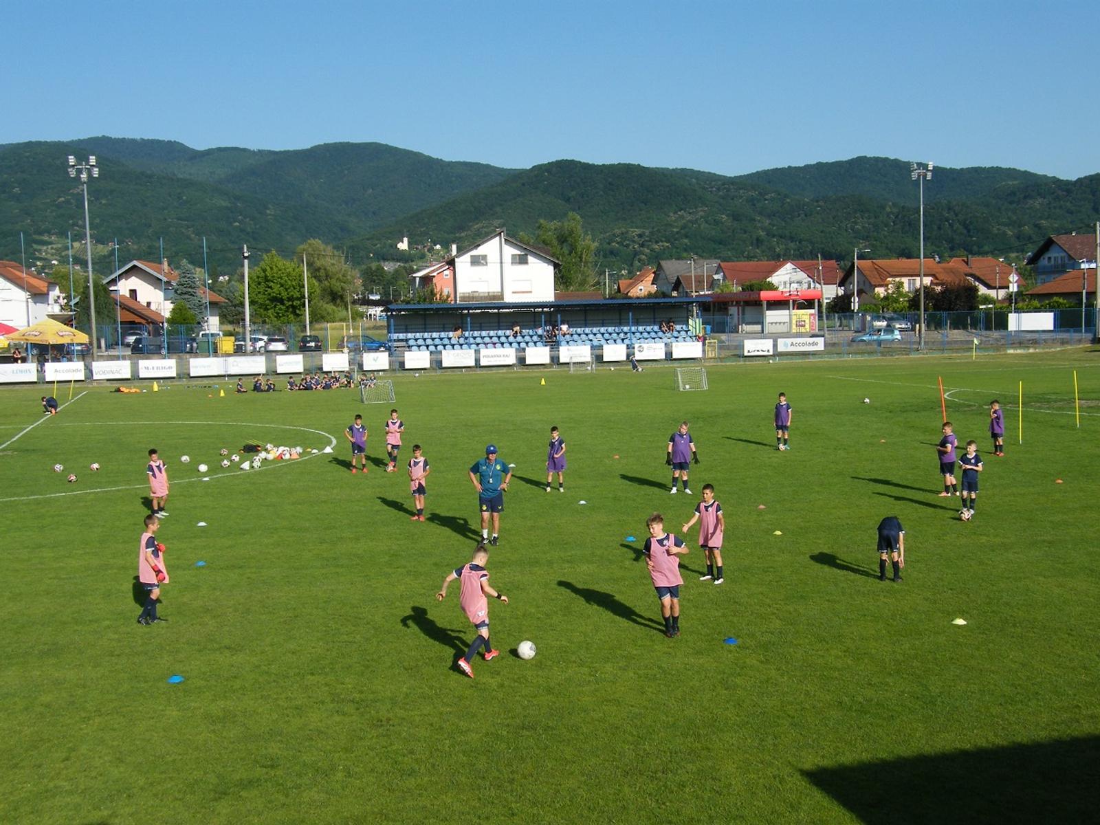 Nogomet – u Bistri održan Dinamov ljetni kamp - fotografija 2