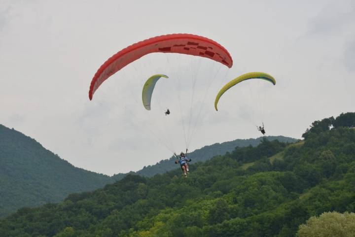 Parajedriličarstvo – izvanredni uspjesi hrvatskih pilota, među kojima i bistranskih letača Lane i Nikole Kumiša - fotografija 2
