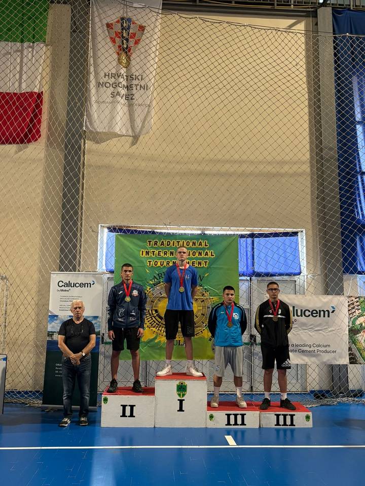 Hrvanje – uživali u Puli i usput „uzeli“ novih šest medalja - fotografija 2