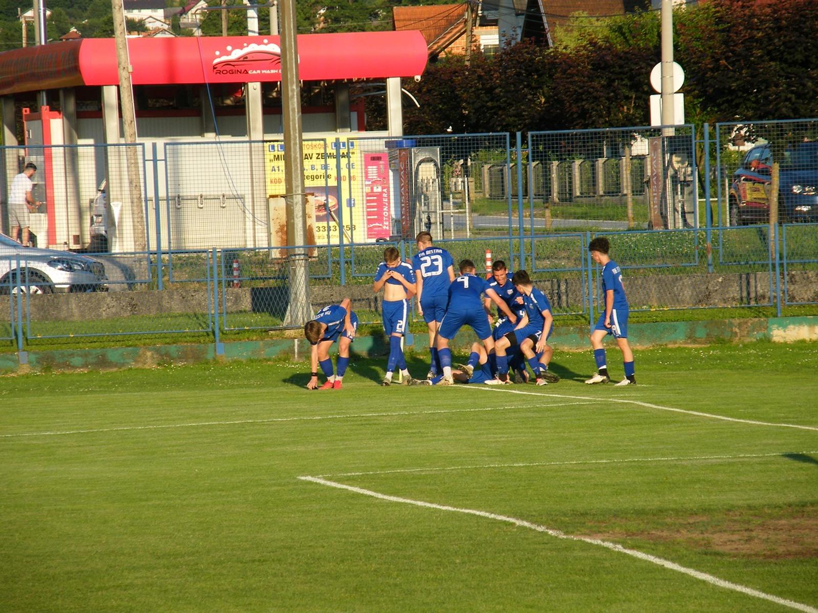 Nogomet – pioniri Bistre pobjednici Kupa NS Zaprešić - fotografija 2