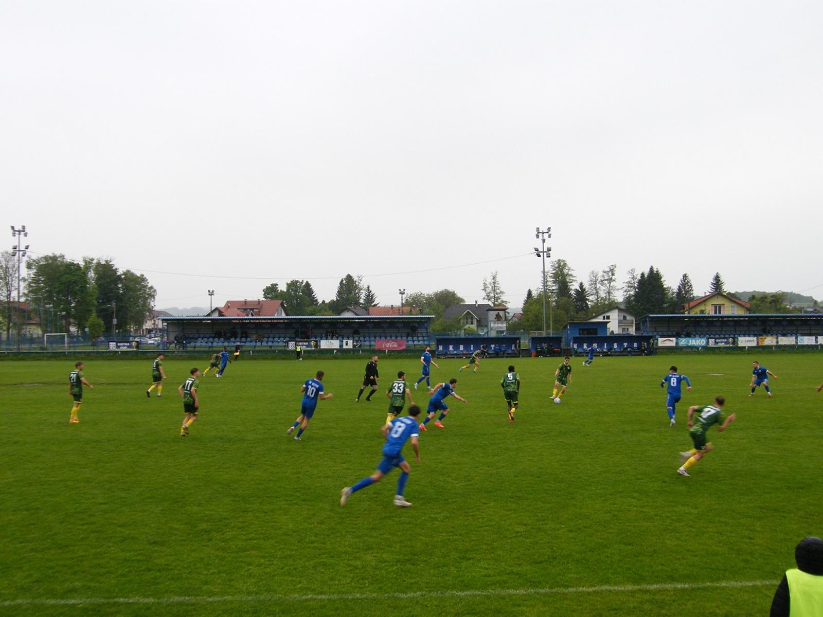 Nogomet – kadeti i juniori izborili Play Off, a seniorima bod iz Krapine - fotografija 3