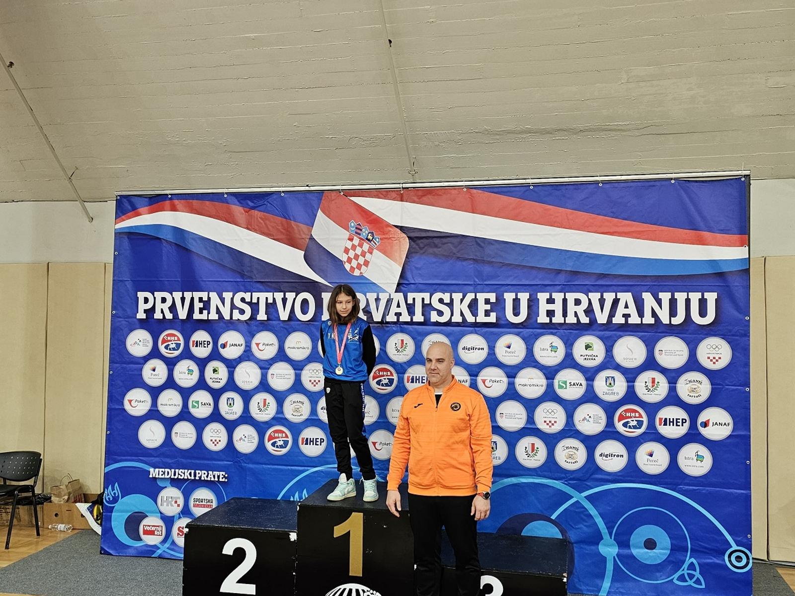 HK Bistra – Tina Kumiša prva bistranska prvakinja Hrvatske u hrvanju - fotografija 1