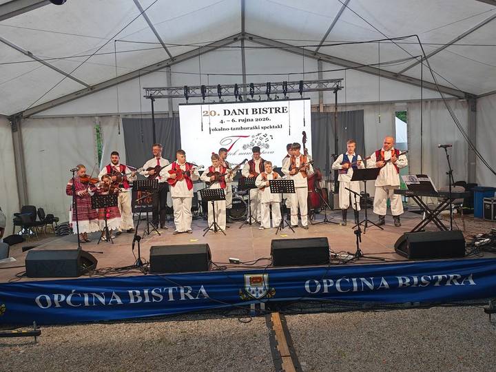 Dani Bistre zaključeni tamburaško-vokalnim programom Tiček nam popeva - fotografija 5