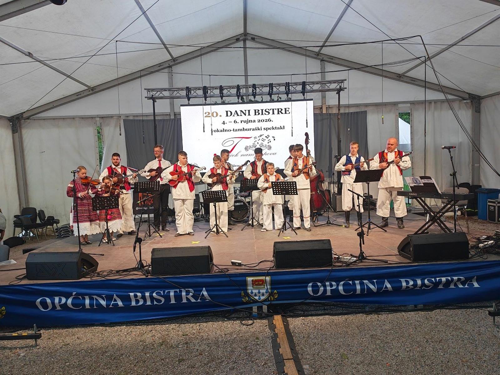 Dani Bistre zaključeni tamburaško-vokalnim programom Tiček nam popeva - fotografija 5