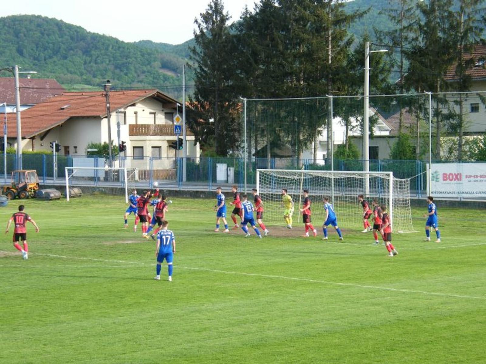 Nogomet – seniori ispali iz kupa, a ovaj vikend Bistra domaćinom najvećeg turnira u povijesti bistranskog sporta - fotografija 3