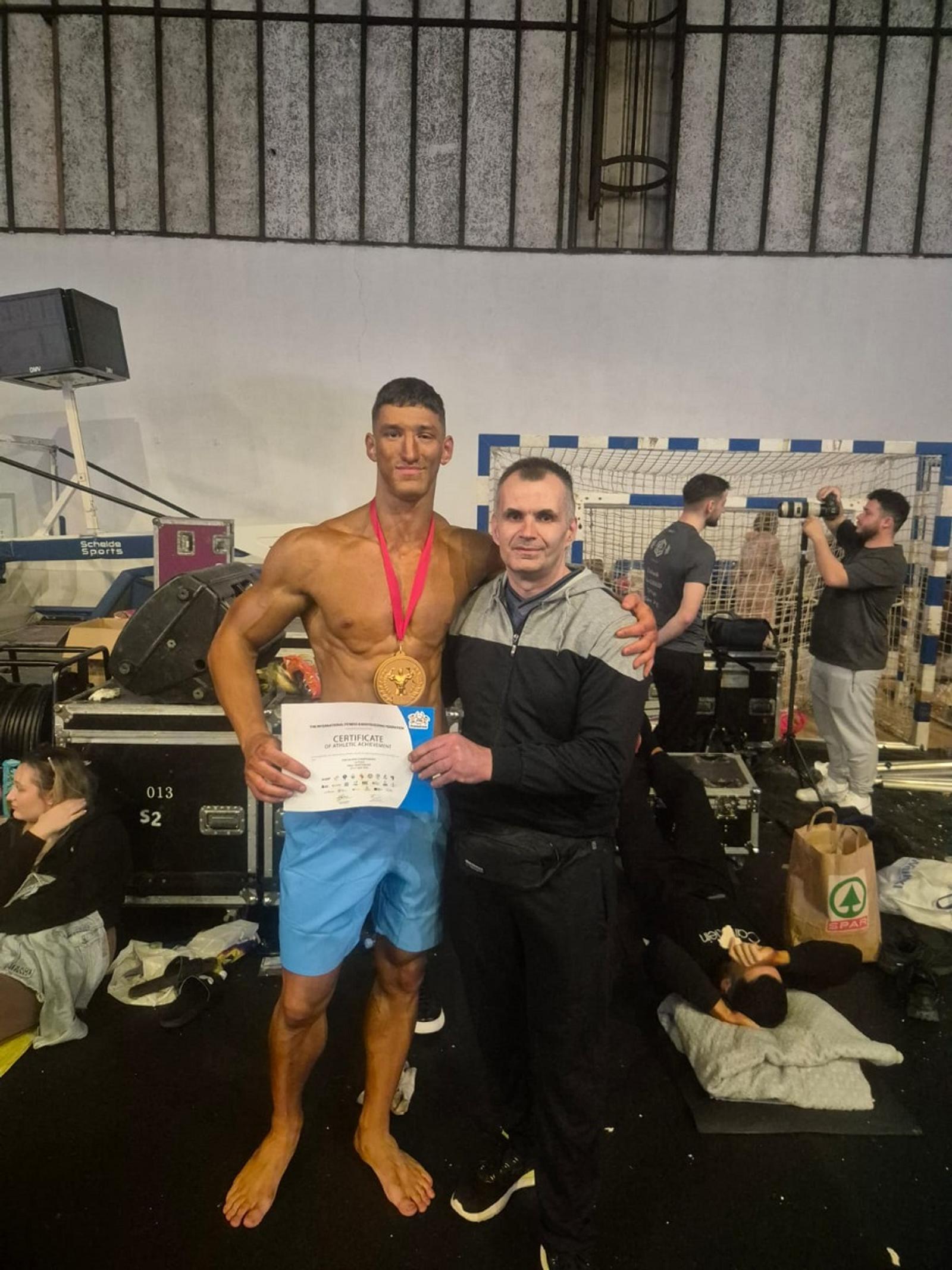 Načelnik Drviš posjetio Ivana Žagmeštra, prvaka Balkana i viceprvaka Europe u body buildingu - fotografija 4