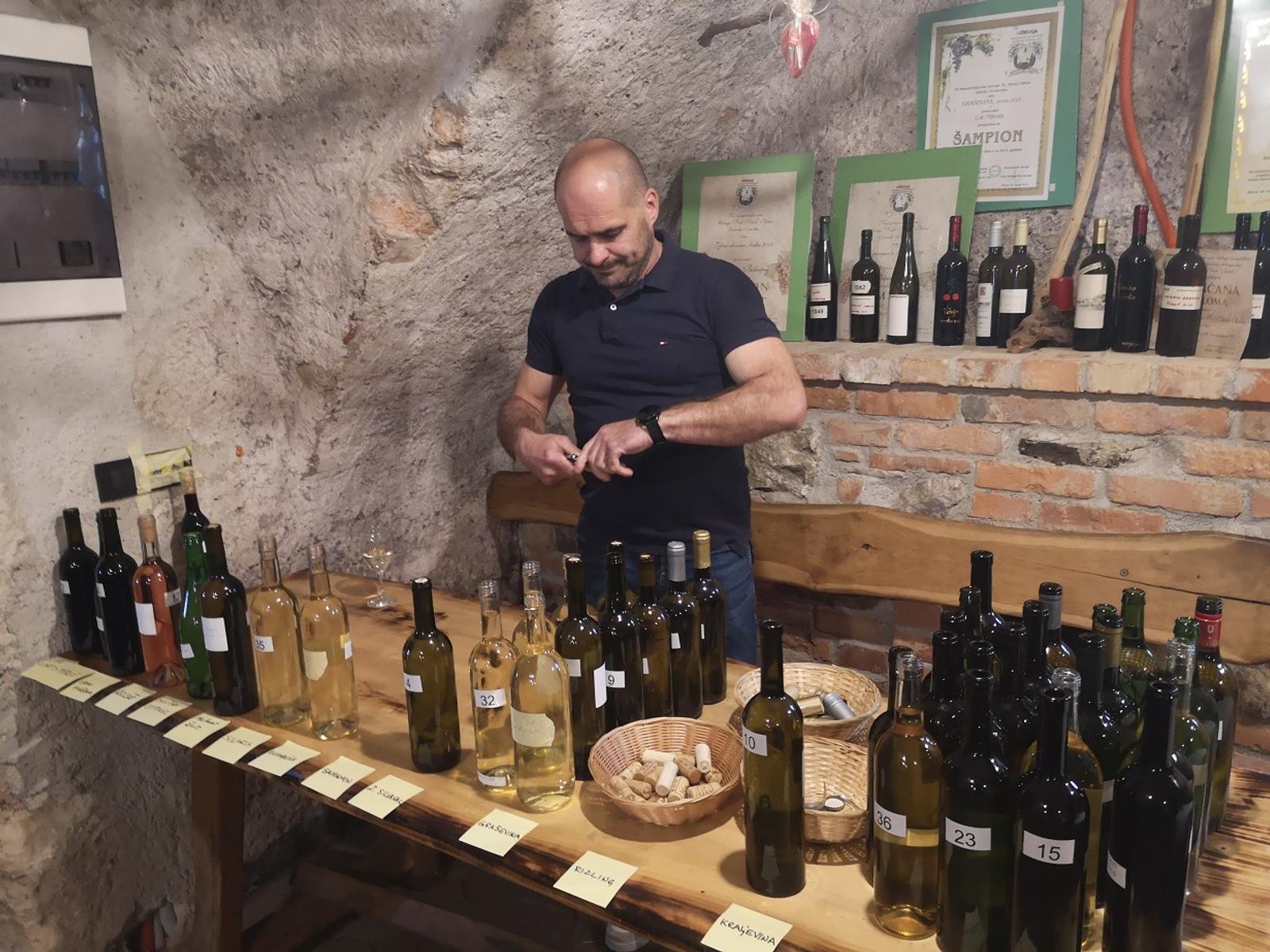 Udruga vinogradara Bistra – održano ocjenjivanje vina - fotografija 3