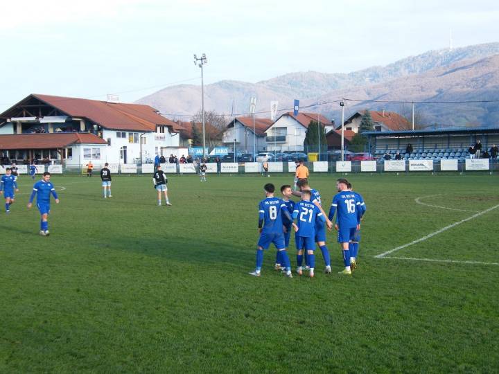 NK Bistra – kadetkinje i seniori zaključili prvenstvo pobjedama - fotografija 3