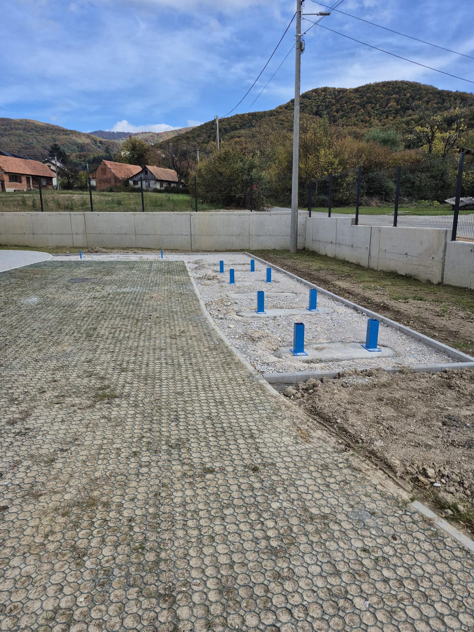 Naslov: Izgradnja i uređenje vanjskog igrališta područnog objekta vrtića Kapljica. - fotografija 1