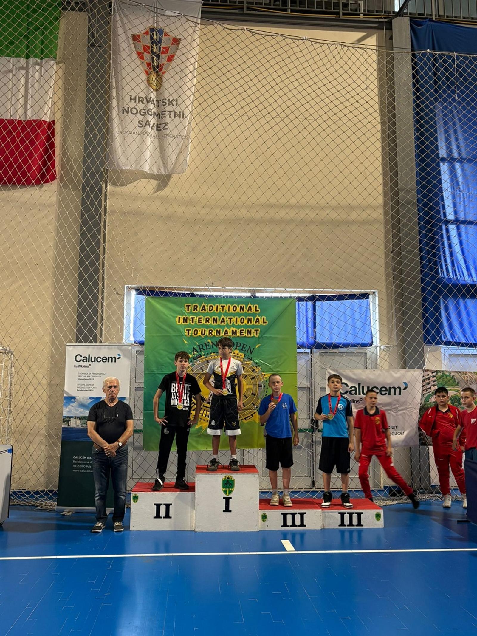 Hrvanje – uživali u Puli i usput „uzeli“ novih šest medalja - fotografija 3