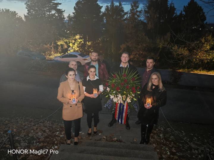 Obilježen blagdan Svih svetih - fotografija 4