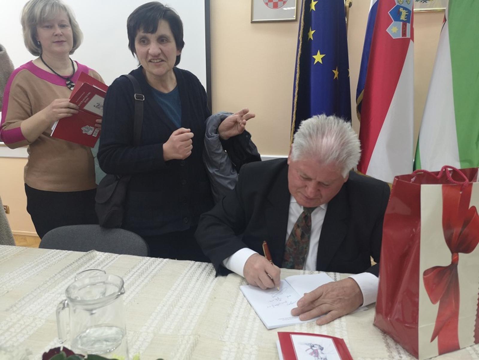 Bistrajnski potepuhi predstavili zbirku peozije Ivana Pokosa Iglića - fotografija 6