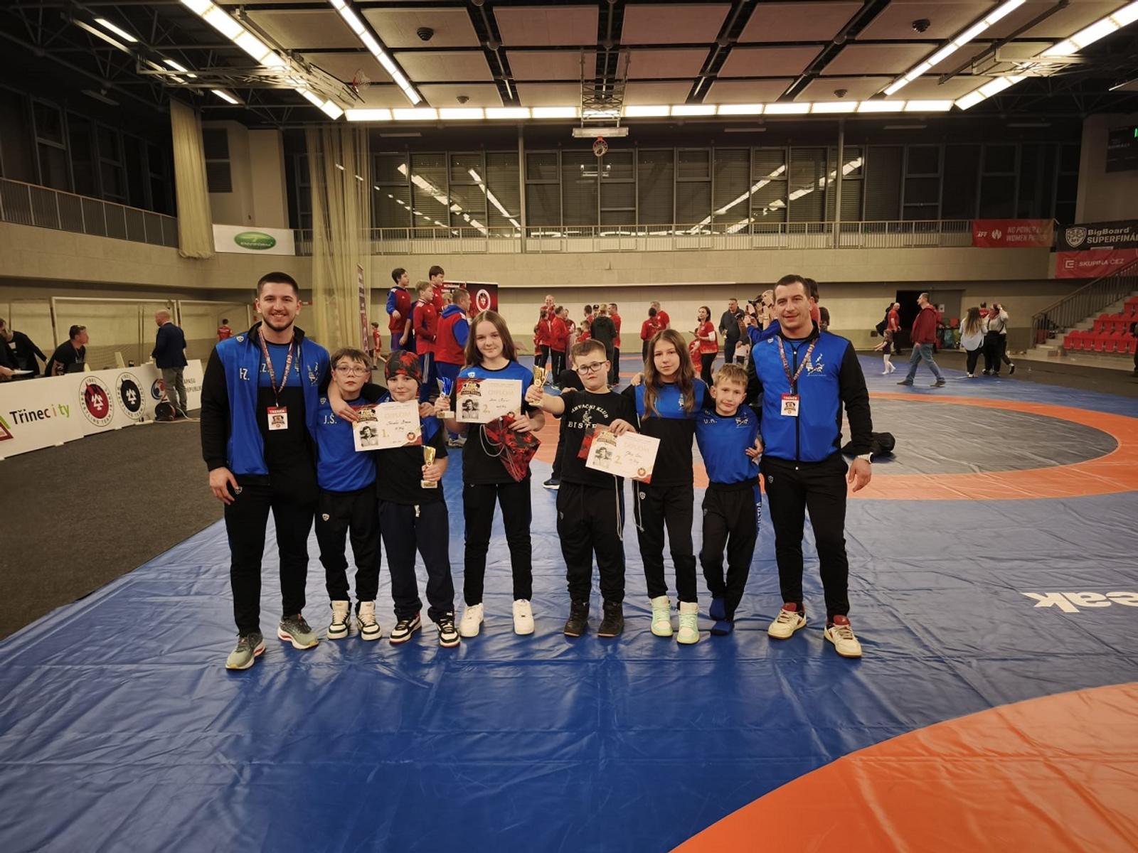 HK Bistra – na turniru u Češkoj osvojili tri nove medalje - fotografija 5