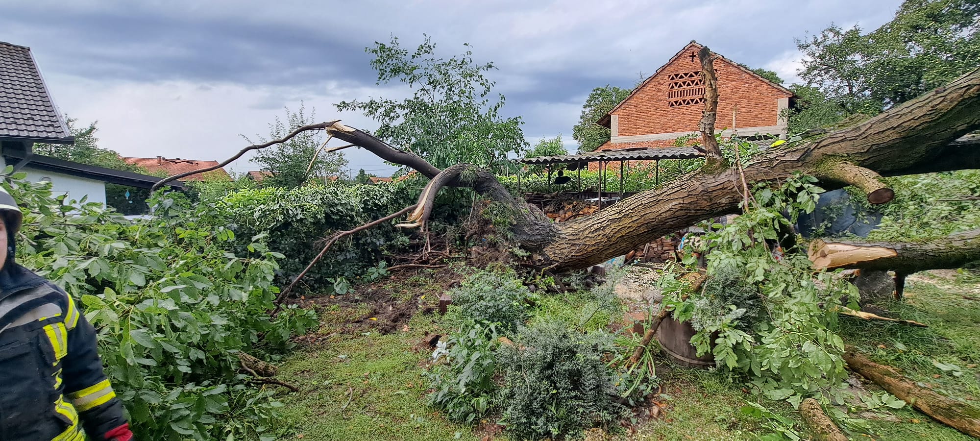 PRIJAVA ŠTETE, UZROKOVANE TUČOM