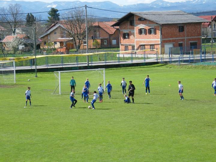 Nogomet – seniorima novi poraz, a mlađe selekcije ostvarile polovične uspjehe - fotografija 3
