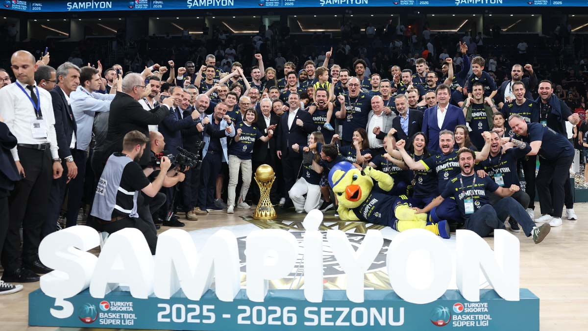 FENERBAHÇE BEKO ÜST ÜSTE ÜÇÜNCÜ KEZ ŞAMPİYON