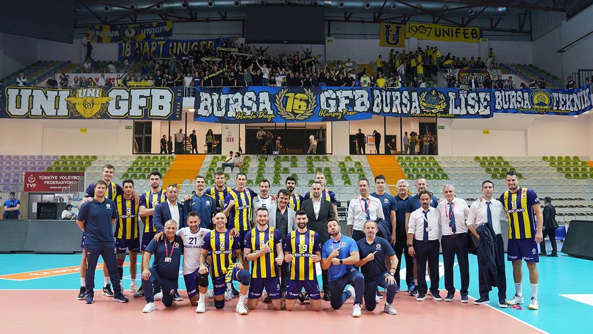 Fenerbahçe Medicana Erkek Voleybol Takımımız, lige galibiyetle başladı.