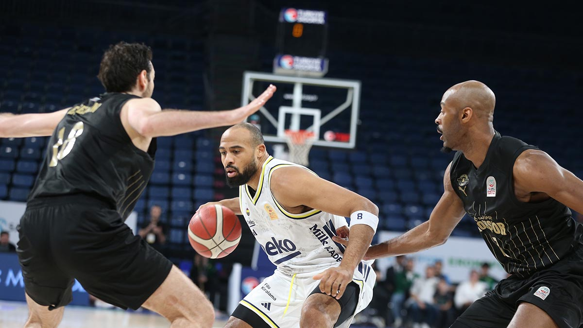 Fenerbahçe Beko yarı finalde