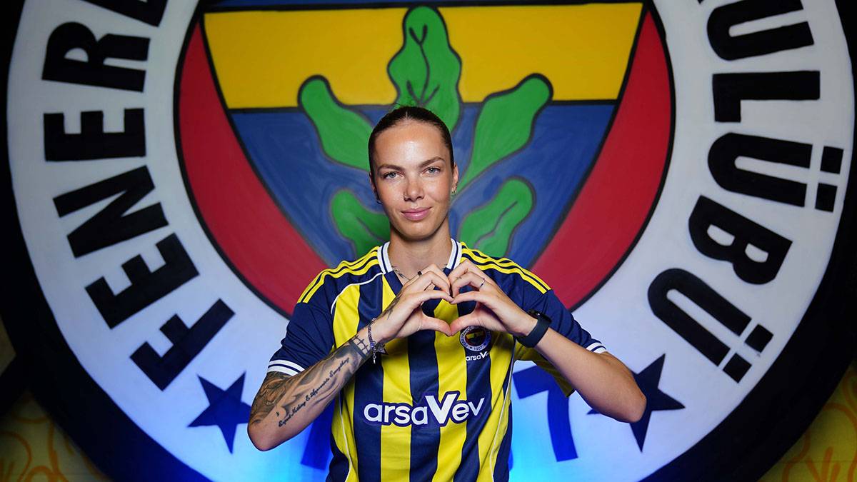 Transfer: Andrea Stašková