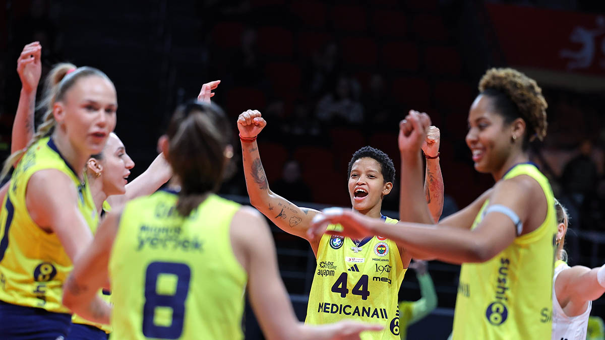 Fenerbahçe Medicana, Sultanlar Ligi Play Off yarı final serisinde 1-0 öne geçti