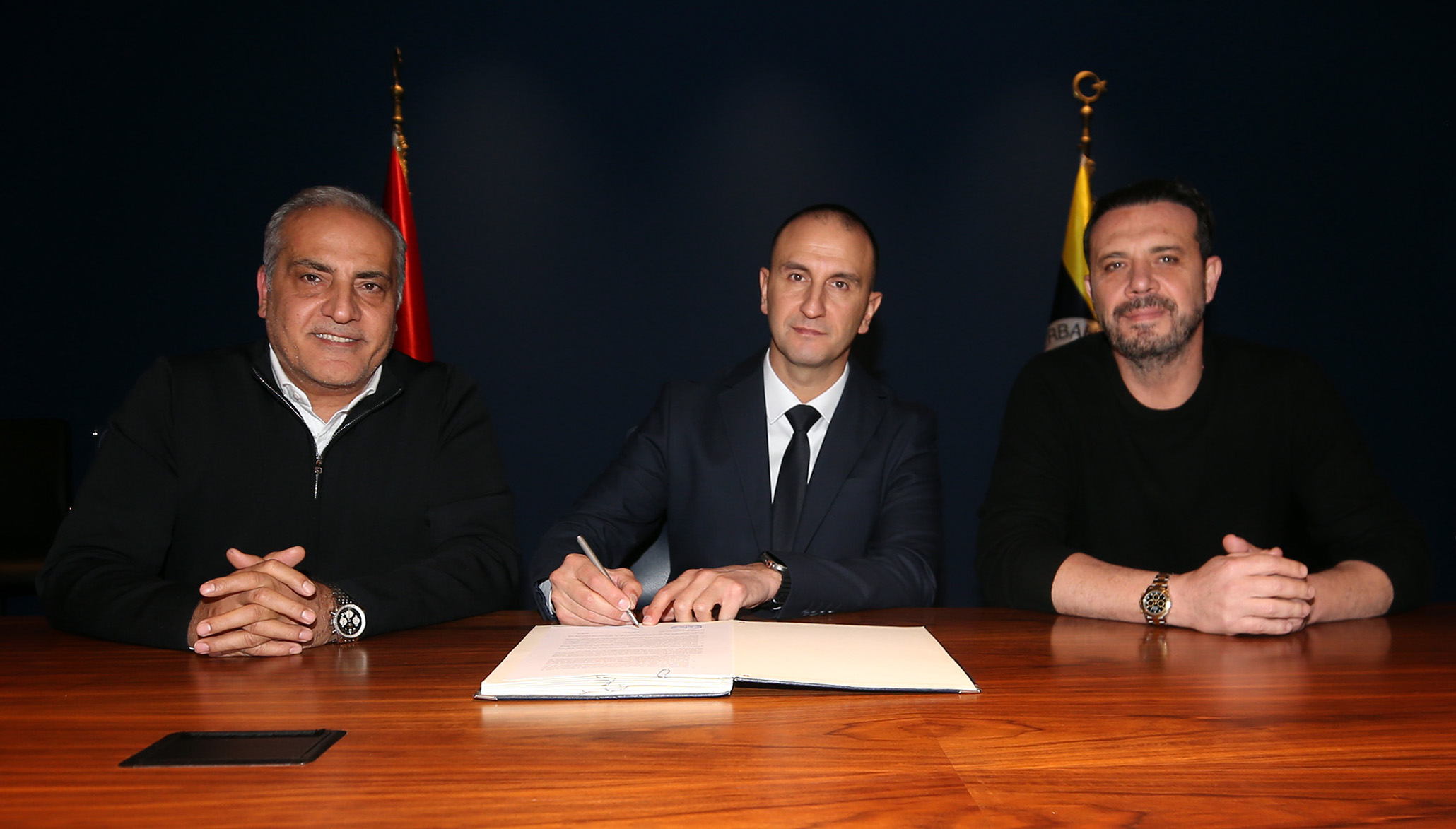 Transfer: Taner Atik