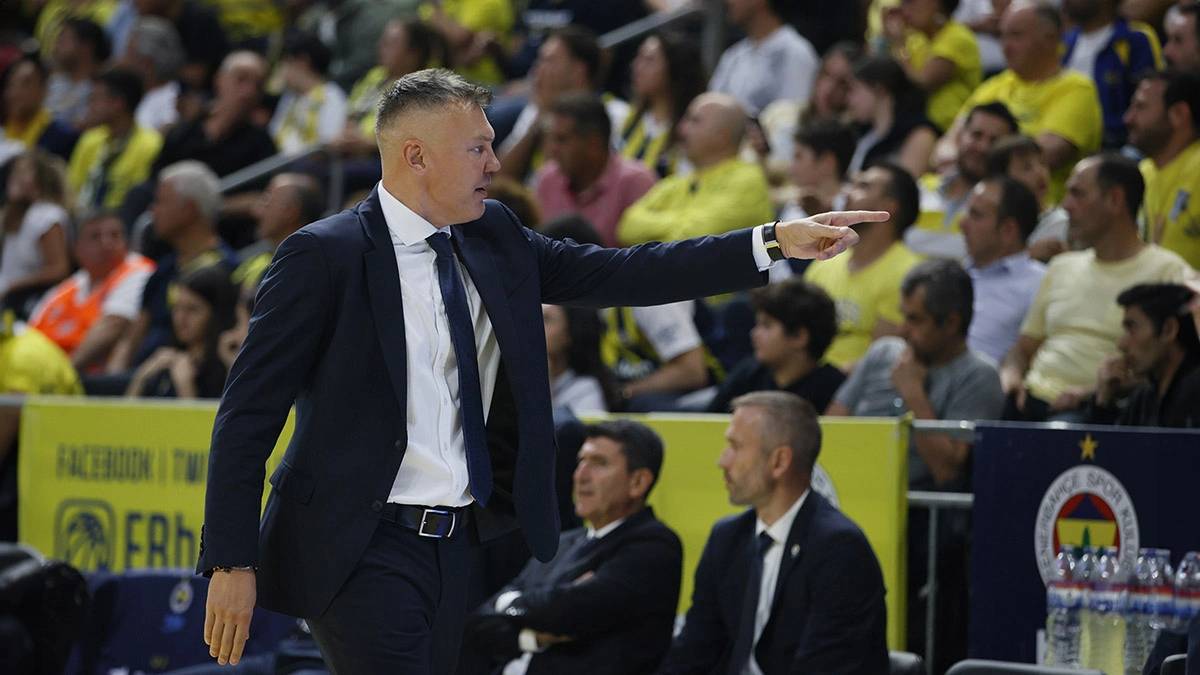 Anadolu Efes 78-83 Fenerbahçe Beko