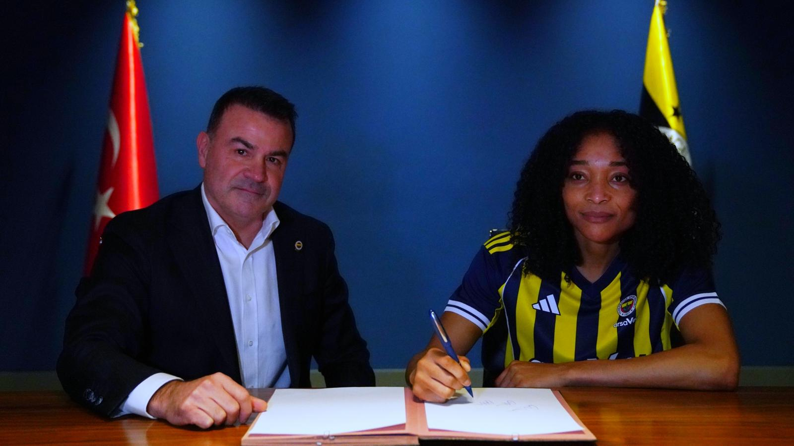 Transfer: Olga Massombo