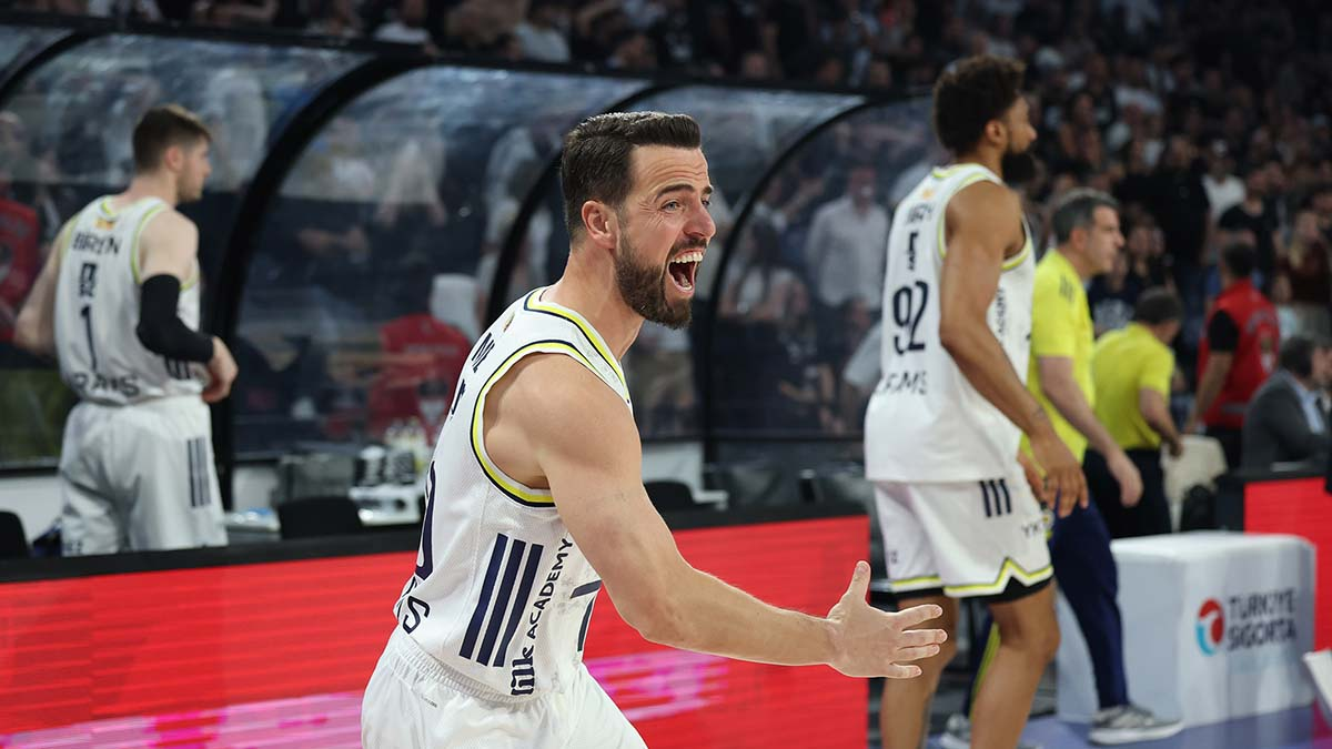 Kaptan Melih Mahmutoğlu ile 1 yıl daha