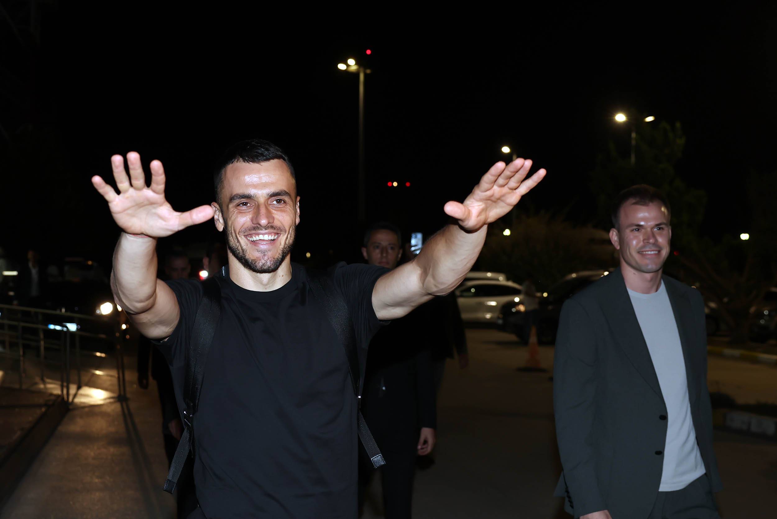 Filip Kostic İstanbul' da