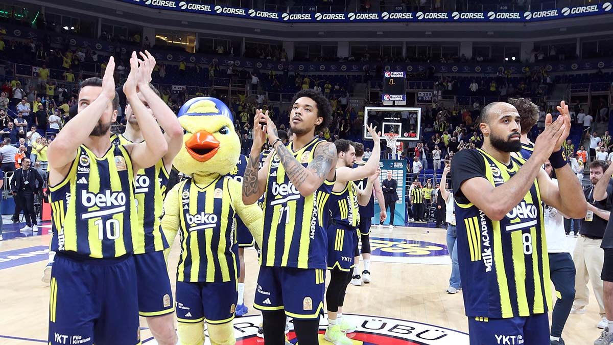 Fenerbahçe Beko, yarı final serisinde 1-0 öne geçti