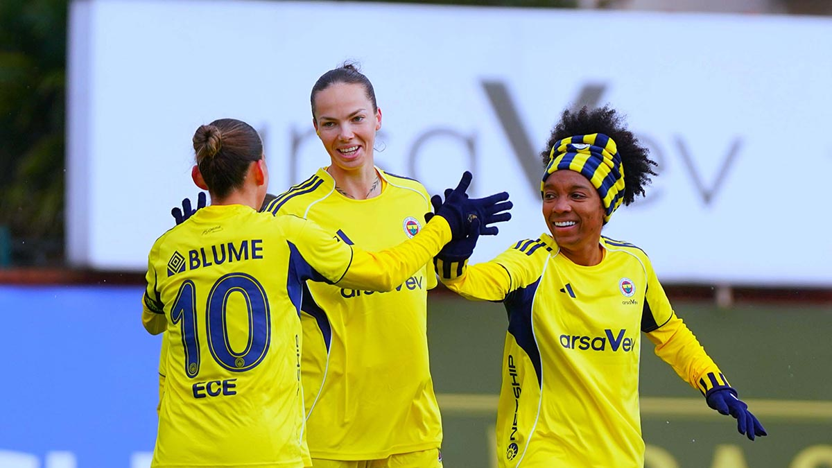 FUTBOL Fenerbahçe arsaVev 11-0 Fatih Vatan Spor