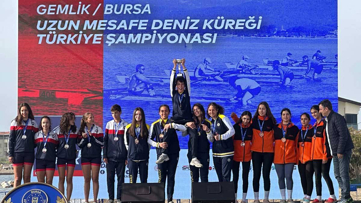 Kürekçilerimiz, Deniz Küreği Türkiye Şampiyonası’nda 6 altın, 2 de gümüş madalya kazandı