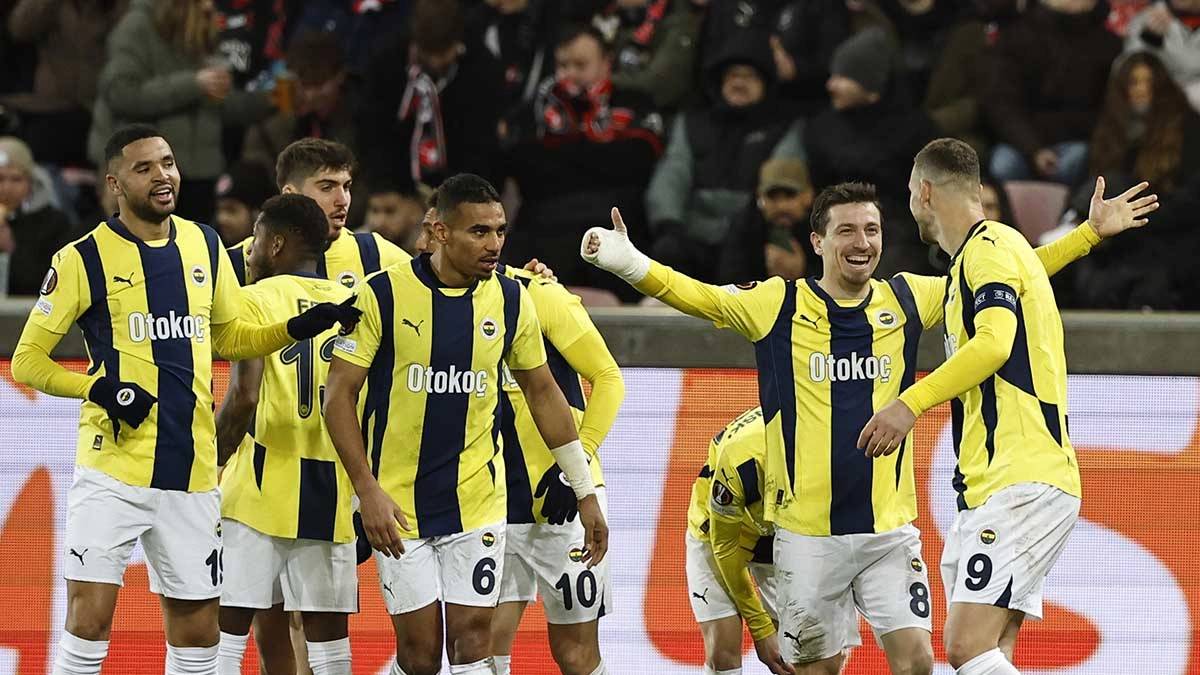 Fenerbahçemiz, UEFA Avrupa Ligi'nde play-off turuna yükseldi