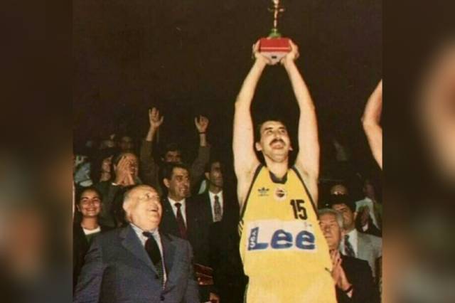 Hüsnü Çakırgil