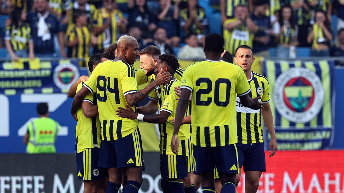 Fenerbahçe 4-0 Pogoń Szczecin