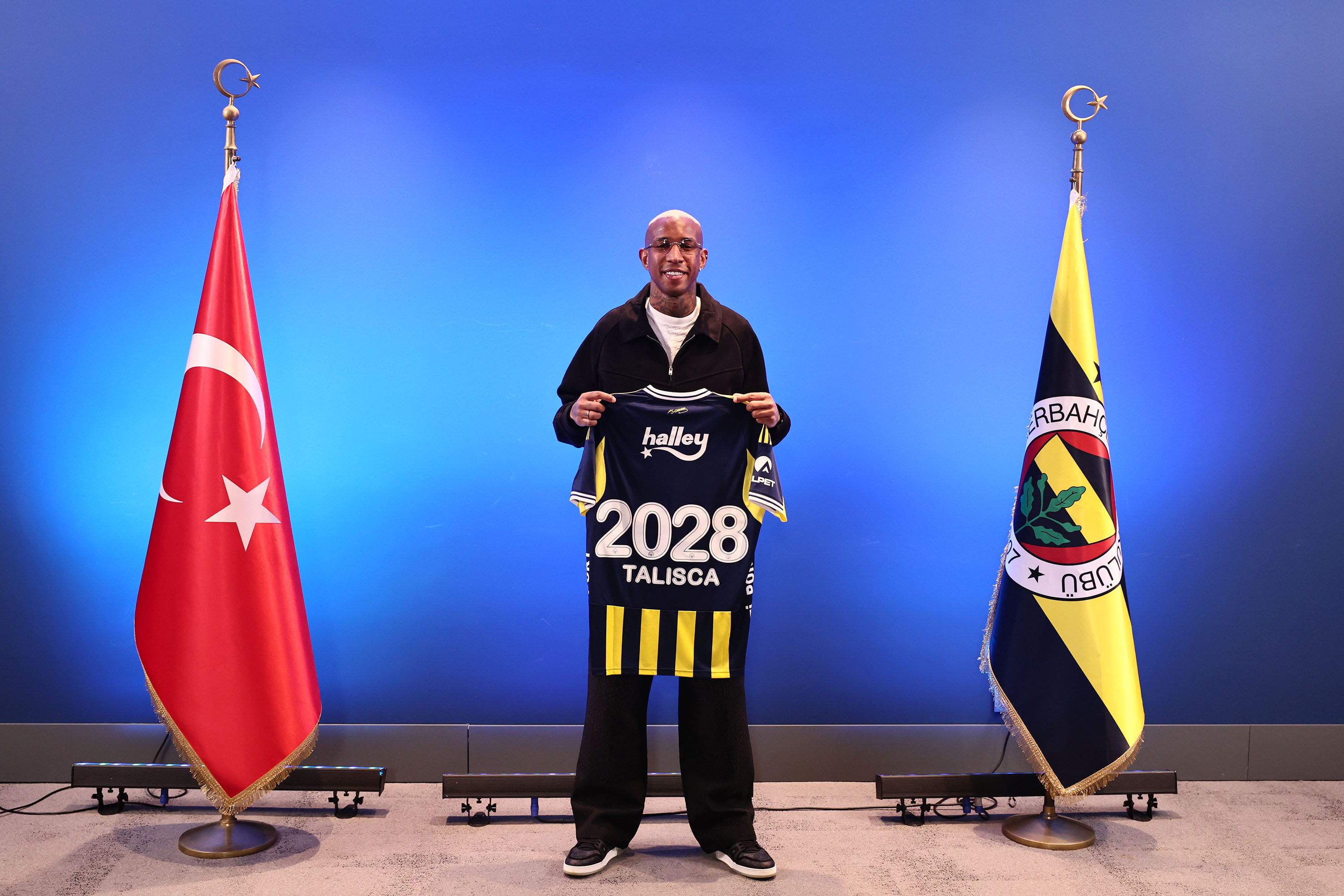 Anderson Talisca 2 yıl daha Fenerbahçemizde