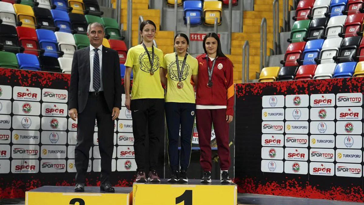 Atletizm Şubemizden Türkiye U20 Salon Şampiyonası’nda 22 madalya