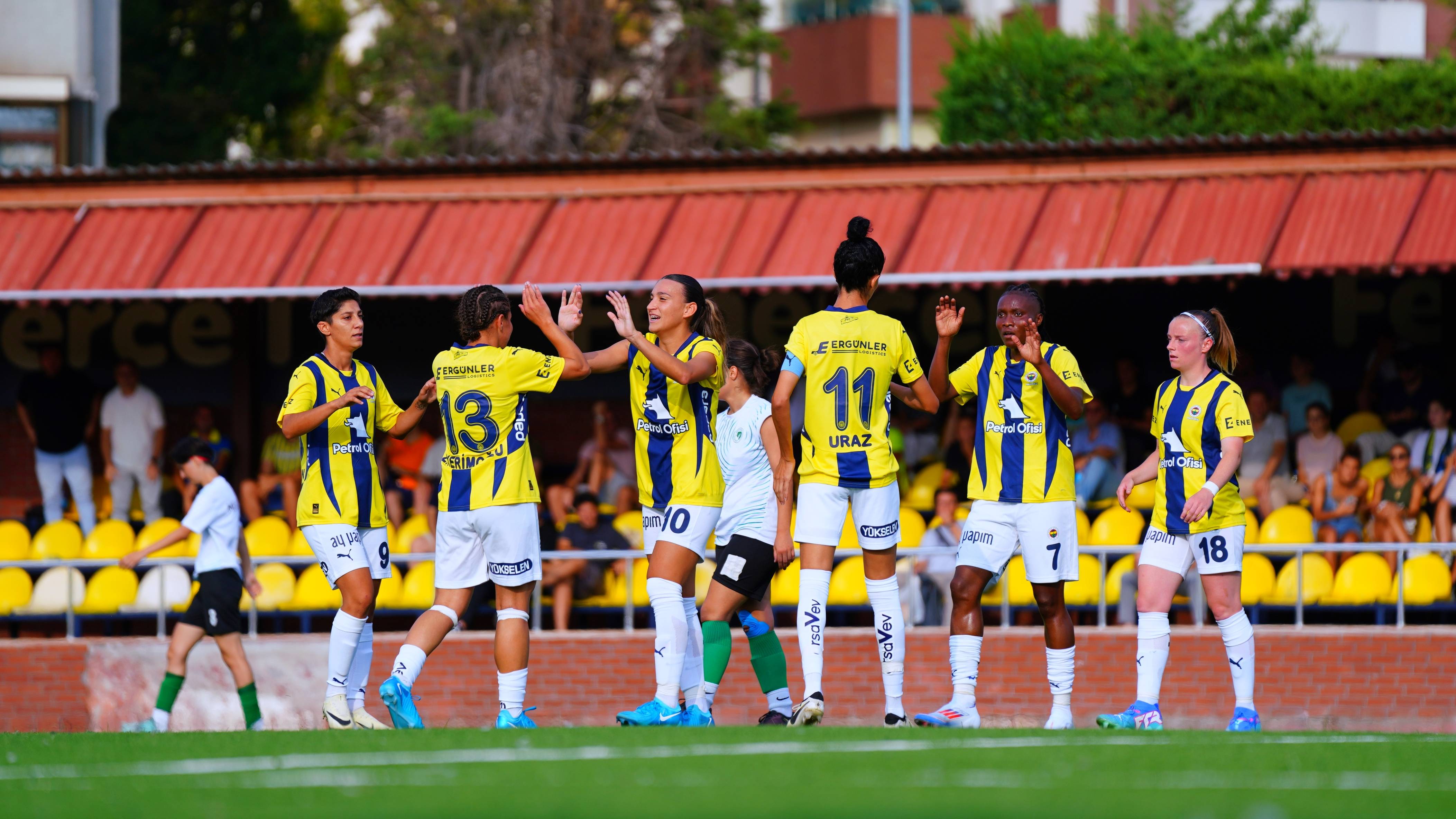 Fenerbahçe Petrol Ofisi 13-0 Çekmeköy Bilgidoğa Sportif