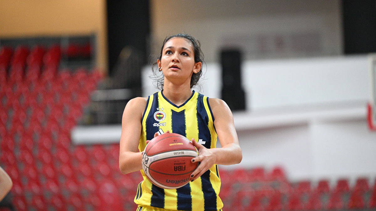 Emlak Konut 72-53 Fenerbahçe Opet
