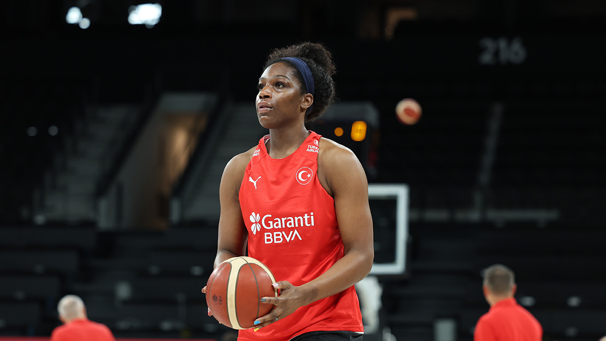 Teaira McCowan Fenerbahçe Opet’te!