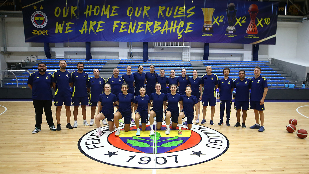 Fenerbahçe Opet Kadın Basketbol Takımımız sezonu açtı