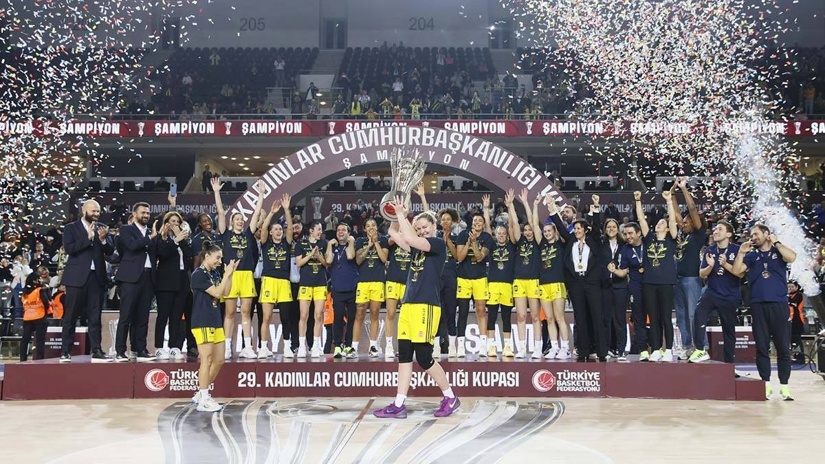 5. KUPA: 29. Cumhurbaşkanlığı Kupası Fenerbahçe' nin