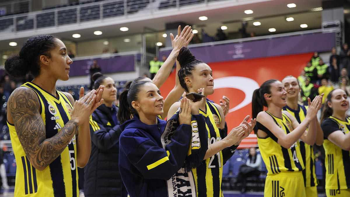 Fenerbahçe Opet, Halkbank Kadınlar Basketbol Süper Ligi’nde finalde!
