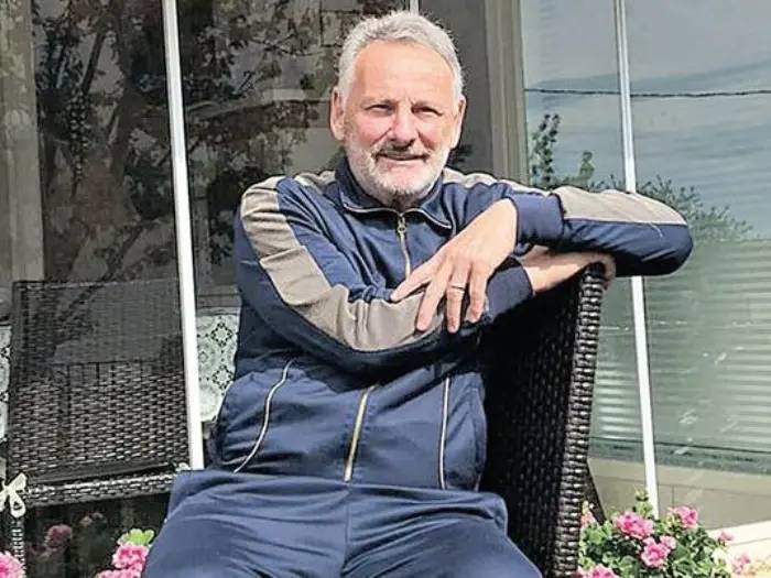 Bir Kara Sevda / Cemil Turan